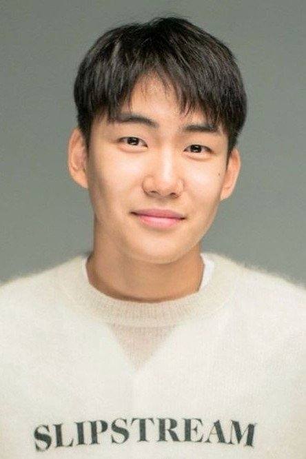 汤峻相