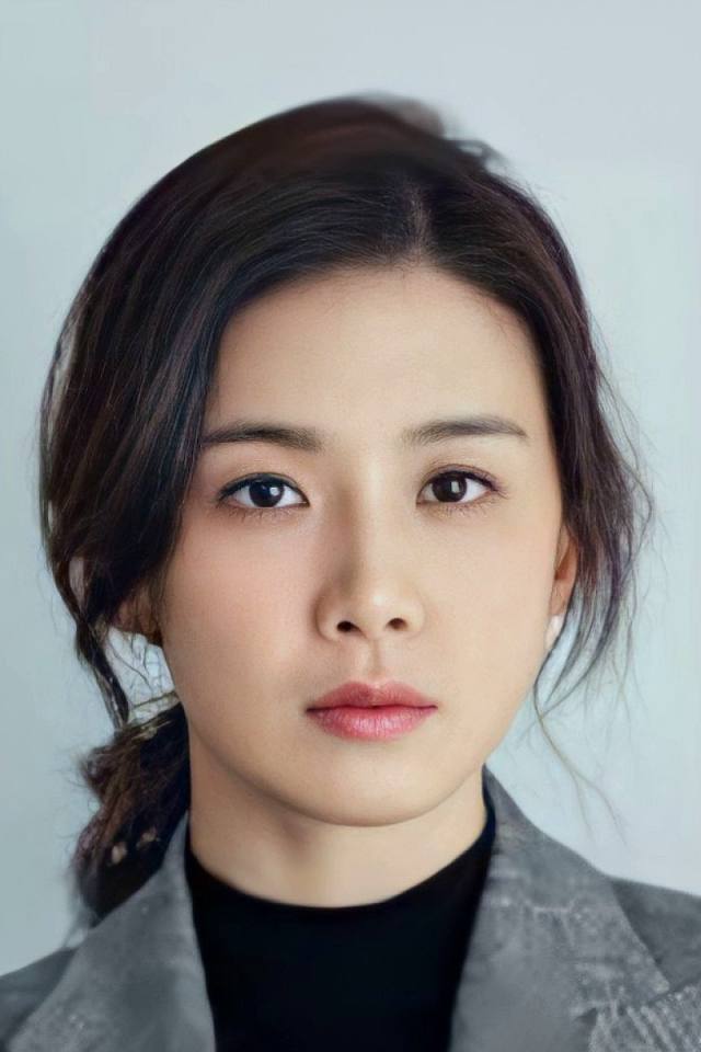 李宝英