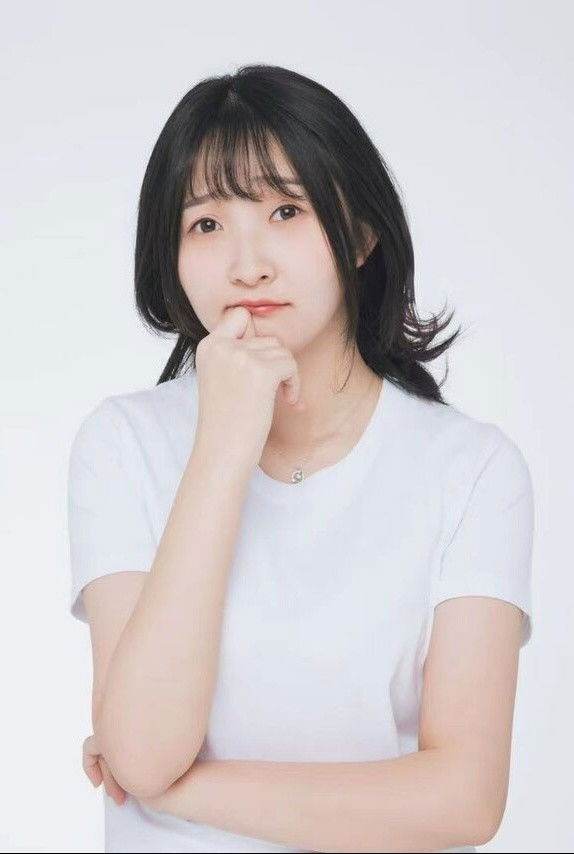 梁爽