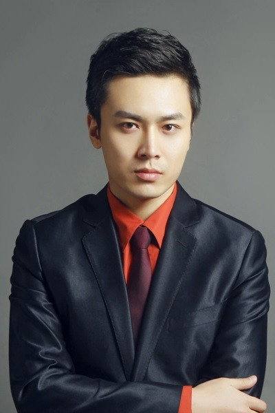 杨紫茳